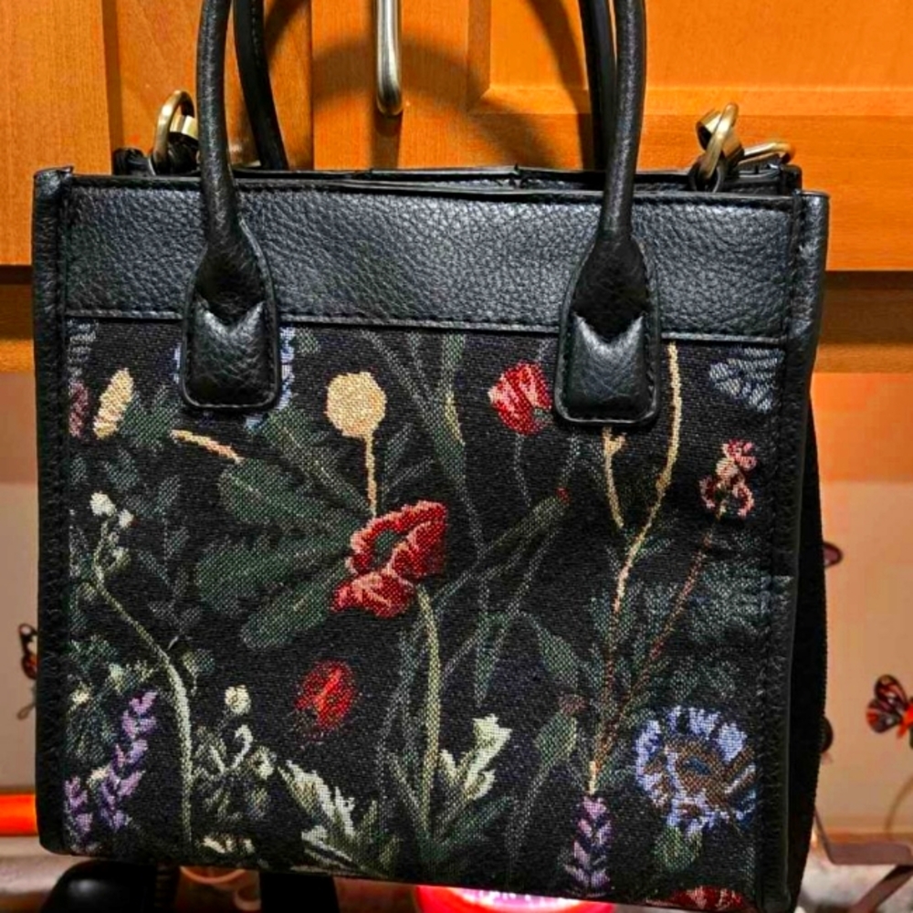 Small handbag with flowers, no rips or tares